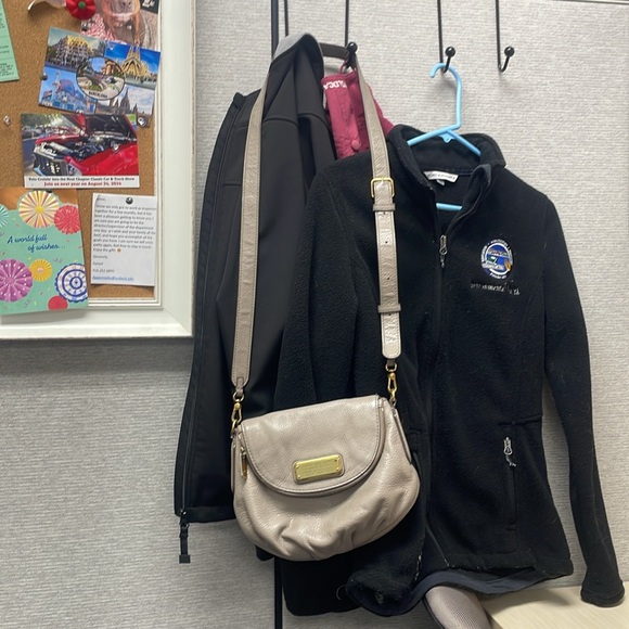 Marc by MARC JACOBS CLASSIC Q Mini Natasha Crossbody Bag - Picture 3 of 10